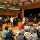 V pondělí 11. 12. 2023 se senioři z Prahy 4 sešli k tradičnímu předvánočnímu posezení a tanci v KC Novodvorská.