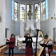 Po roční odmlce, způsobené pandemií, se senioři sešli 1. prosince 2022 v kostele Panny Marie Královny míru na Lhotce k poslechu nádherných tónů harfy a příčné flétny.