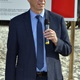 Slavnostního poklepání na základní kámen Dvoreckého mostu se zúčastnili v úterý 13. září 2022 dopoledne v prostorách Žlutých lázní i zástupci radnic obou nově spojovaných břehů Vltavy - za MČ Praha 4 první místostarosta Zdeněk Kovářík (ODS) a za Prahu 5 starostka Renáta Zajíčková (ODS).