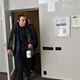 Skauti z oddílu Utah z Krče přinesli v pondělí 19. prosince 2022 ve své lucerničce na radnici Prahy 4 Betlémské světlo. 
