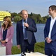 Slavnostního poklepání na základní kámen Dvoreckého mostu se zúčastnili v úterý 13. září 2022 dopoledne v prostorách Žlutých lázní i zástupci radnic obou nově spojovaných břehů Vltavy - za MČ Praha 4 první místostarosta Zdeněk Kovářík (ODS) a za Prahu 5 starostka Renáta Zajíčková (ODS).