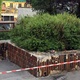 První fáze revitalizace okolí branické prodejny je hotová