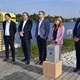 Slavnostního poklepání na základní kámen Dvoreckého mostu se zúčastnili v úterý 13. září 2022 dopoledne v prostorách Žlutých lázní i zástupci radnic obou nově spojovaných břehů Vltavy - za MČ Praha 4 první místostarosta Zdeněk Kovářík (ODS) a za Prahu 5 starostka Renáta Zajíčková (ODS).