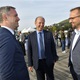Slavnostního poklepání na základní kámen Dvoreckého mostu se zúčastnili v úterý 13. září 2022 dopoledne v prostorách Žlutých lázní i zástupci radnic obou nově spojovaných břehů Vltavy - za MČ Praha 4 první místostarosta Zdeněk Kovářík (ODS) a za Prahu 5 starostka Renáta Zajíčková (ODS).