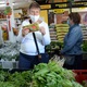 Poznejme tržnici SAPA - Již po třetí se 18. září 2020 konala komentovaná prohlídka v Tržnici Sapa spojená s ochutnávkou vietnamského jídla. Komentovanou prohlídku zajišťuje NNO Info – Dráček z.s. Akce byla pořádána v rámci projektu „Žijeme na čtyřce společně 2020“ na integraci cizinců, spolufinancovaného MV ČR.