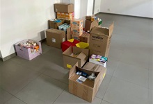 Humanitární centrum organizace Ukrajinsko Evropská perspektiva, které městská část Praha 4 poskytla bezplatně nebytové prostory, zahájilo činnost v Táborské ulici 372/36 (vnitroblok v sousedství Nuselské radnice). Kromě poskytování sociální pomoci a poradenství ukrajinským uprchlíkům je toto centrum využito rovněž pro shromažďování, třídění a distribuci pomoci, zdravotnického a ochranného materiálu pro bojující Ukrajinu. Pracovní doba centra je od 10 do 18 hodin, včetně víkendů. 