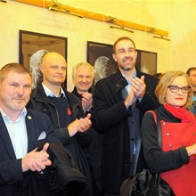 Unikátní možnost vidět sochu sokola, která bude v budoucnosti zdobit střechu T. J. Sokol Nusle, mají až do konce dubna 2023 zájemci v opatství Emauzy.