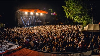 Lucerna Music Bar - Ledárny Open Air / zdroj foto: facebook @lucernamusicbar Lucerna Music Bar - Ledárny Open Air / zdroj foto: facebook @lucernamusicbar