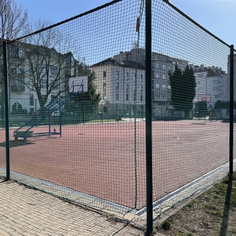 Hřiště u sokolovny v Podolí.