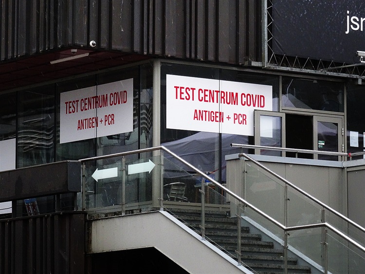 Nové testovací centrum na Covid-19 otevřela společnost Česká nemocniční ve spolupráci s městskou částí Praha 4 na adrese Budějovická 1667 v budově obchodního domu DBK v bývalých prostorách restaurace Potrefená Husa. Centrum zahájilo činnost v pátek 9. dubna 2021. Testy PCR a antigenní testy provádí sedm dní v týdnu.