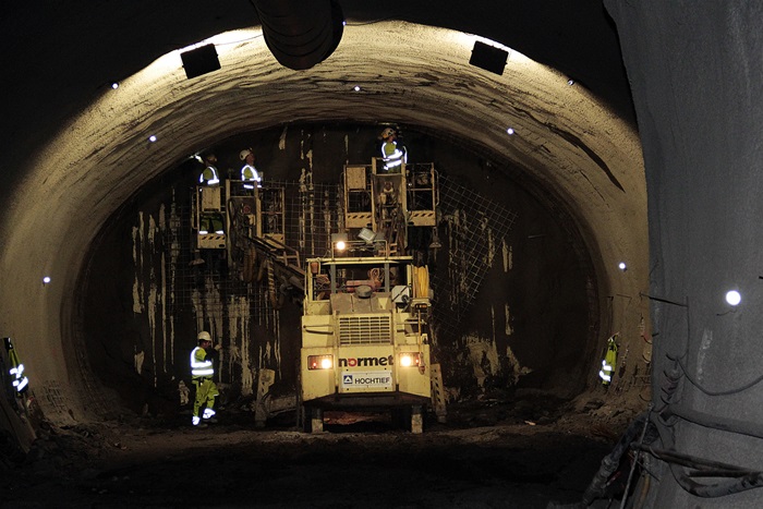 Představitelé městské části Praha 4 vyrazili v pondělí 13. února 2023 na prohlídku do tunelů nově budované linky D pražského metra. 