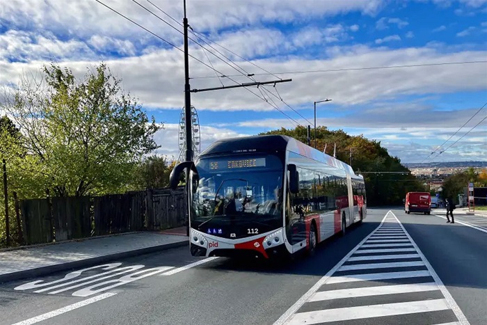 bateriový trolejbus - zdroj DP Praha