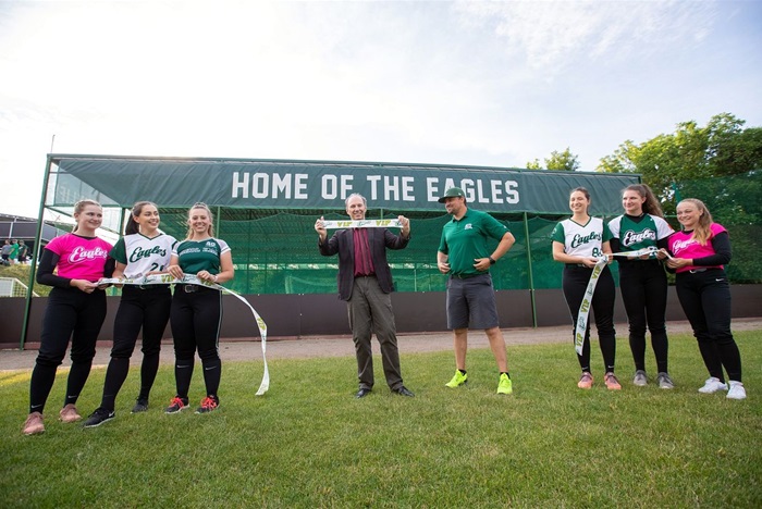 Dlouholetý sen se splnil a Eagles park má od konce června 2021 velký a kvalitní pálkařský komplex. Poděkování patří i městské části Praha 4, protože bez její podpory by projekt nevznikl. Slavnostního otevření se zúčastnil i 1. místostarosta Prahy 4 Zdeněk Kovářík (ODS).