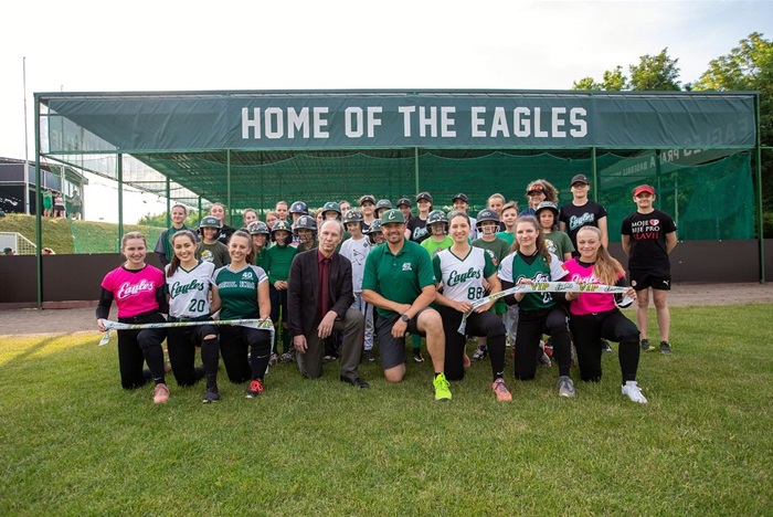Dlouholetý sen se splnil a Eagles park má od konce června 2021 velký a kvalitní pálkařský komplex. Poděkování patří i městské části Praha 4, protože bez její podpory by projekt nevznikl. Slavnostního otevření se zúčastnil i 1. místostarosta Prahy 4 Zdeněk Kovářík (ODS).