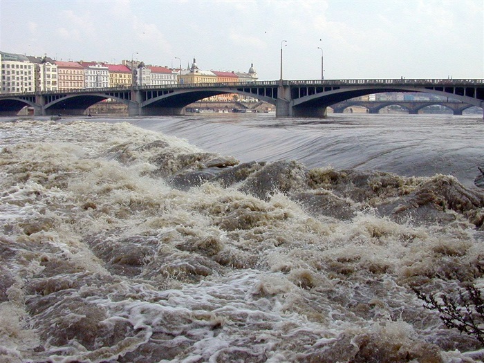 povodně 2002